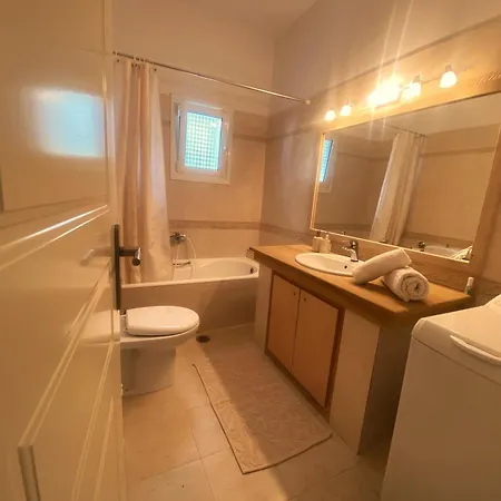 Seaside & Pool Διαμέρισμα *