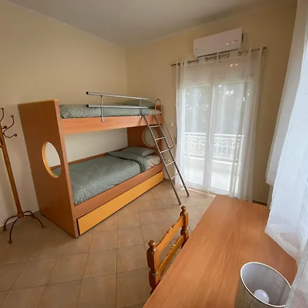 Seaside & Pool Apartment Kato Assos