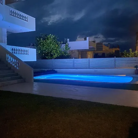 Seaside & Pool Apartment Kato Assos
